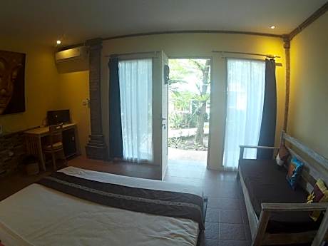 Queen Room with Pool View