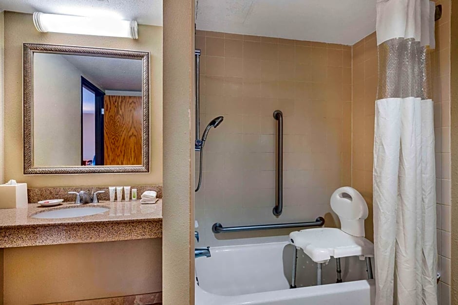 La Quinta Inn & Suites by Wyndham Minneapolis-Minnetonka