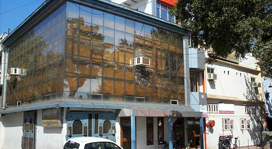 Hotel Swarajya Palace