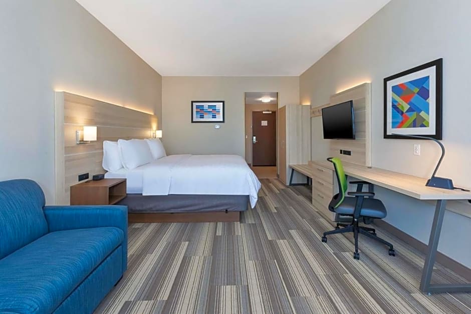 Holiday Inn Express & Suites - Grand Rapids Airport - South by IHG