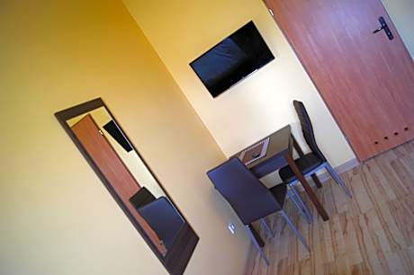 Deluxe Double Room with Shower