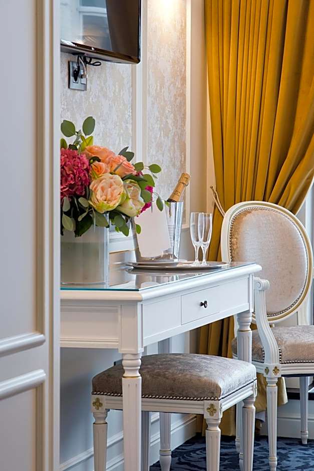 Hotel Saint Petersbourg Opera