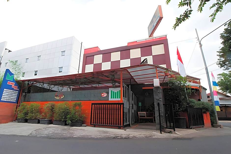 Mine Home Hotel Cihampelas