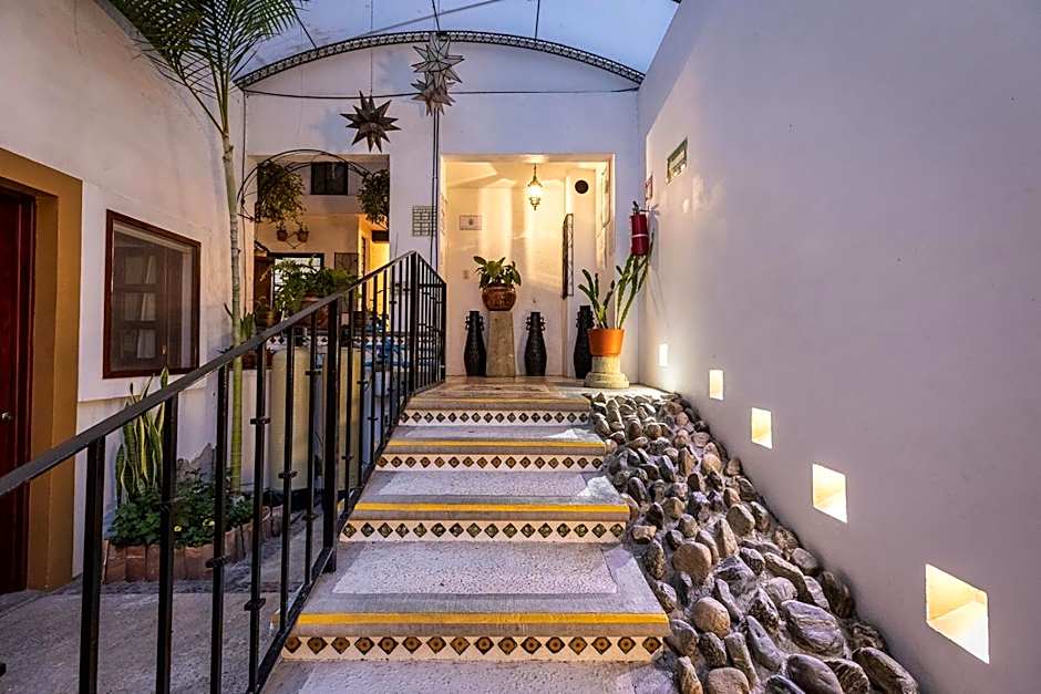 Las Mariposas Hotel & Studios