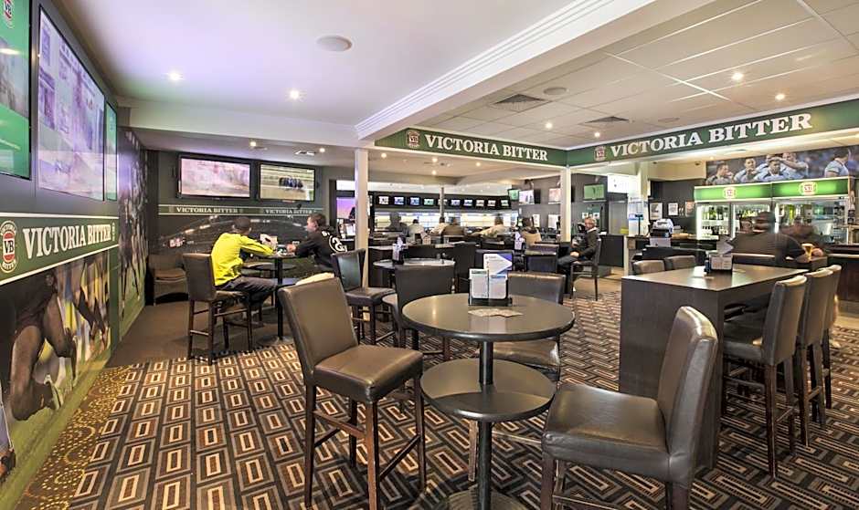 Nightcap at Jamison Hotel