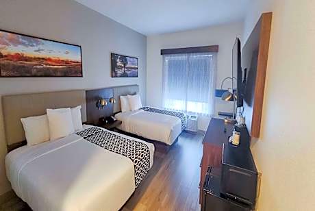 Queen Room with Two Queen Beds - Disability Access