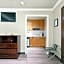 Le Blanc Inn & Suites