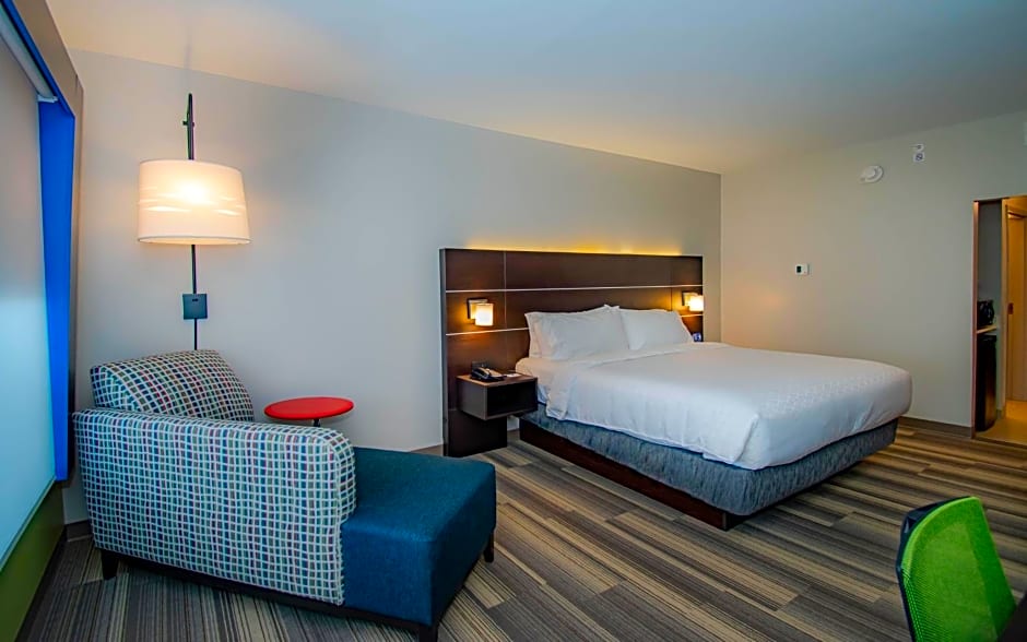 Holiday Inn Express and Suites Tonawanda Buffalo Area By IHG