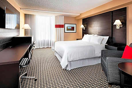 King Room with Roll-In Shower - Mobility Access/Hearing Accessible