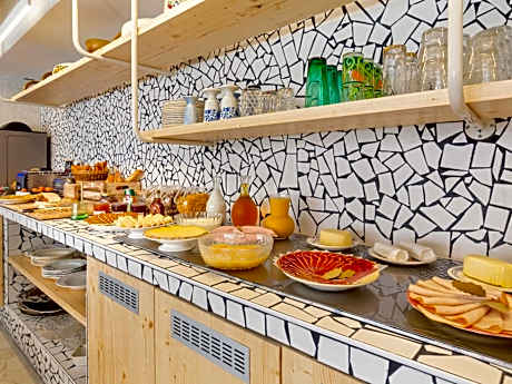 greet hotel Salon de Provence