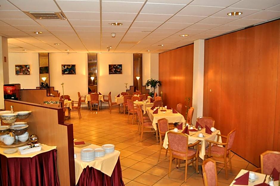 Fly Inn Hotel Frankfurt Airport Rüsselsheim ehemals Trip Inn Hotels