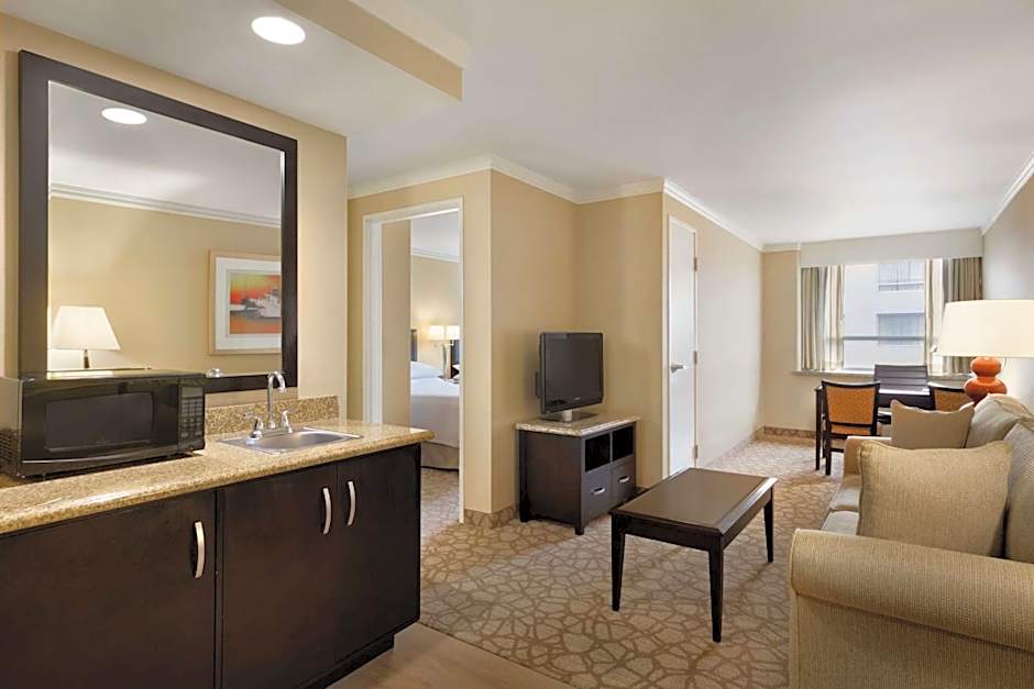 Embassy Suites By Hilton Los Angeles Glendale