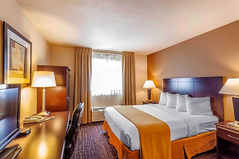 Quality Inn Near Seattle Premium Outlets