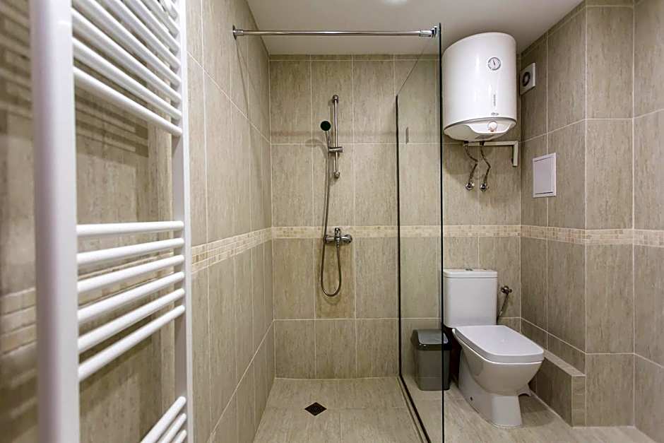 Modern and Bright Apartments near Center - FREE PARKING