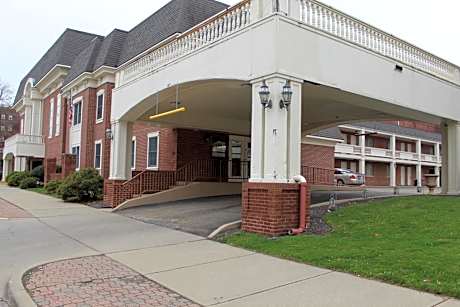 Mansion View Inn & Suites