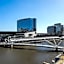 Waterfront Melbourne Apartments