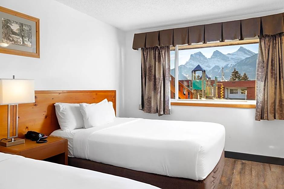 Rocky Mountain Ski Lodge