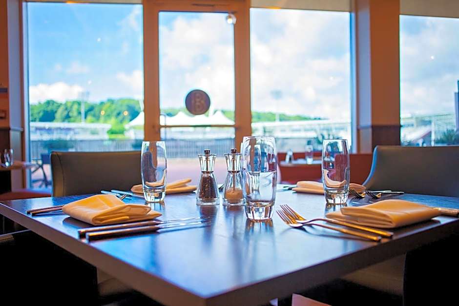 Hilton Southampton - Utilita Bowl