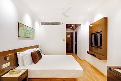 Superior Room with 15% Off on F&B, 02 pcs laundry, High tea with snacks, Happy Hours 1+1 IMFL, 02 Glass of Beer OR 2 - 30ml IMFL liquor & Late Check-Out by 02 hours Subject to availability