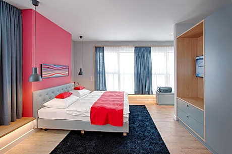 Three-Bedroom Apartment with kitchenette (6 Adults)