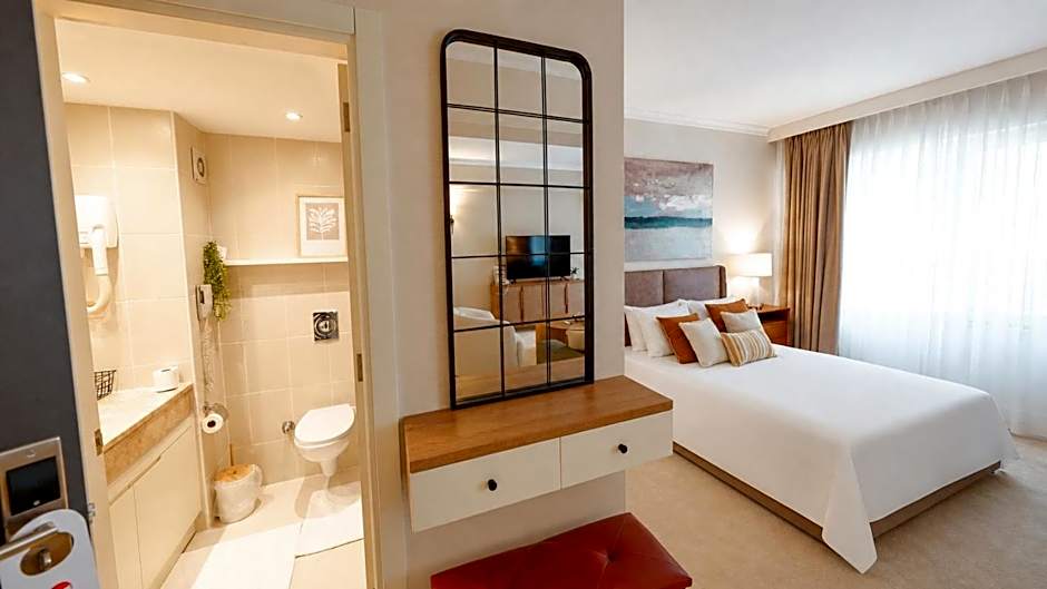 Lycus River Thermal Hotel