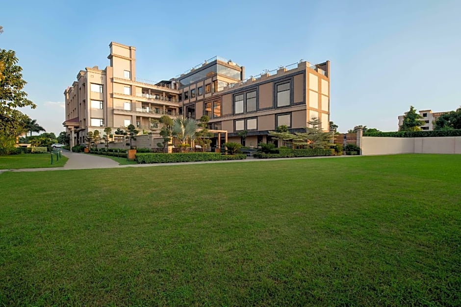 Ramada by Wyndham Varanasi Katesar