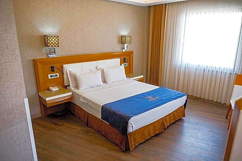 Selcuk Hotel Sems-i Tebrizi