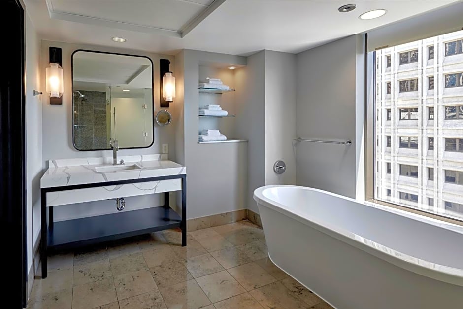 Hotel 1000, LXR Hotels & Resorts