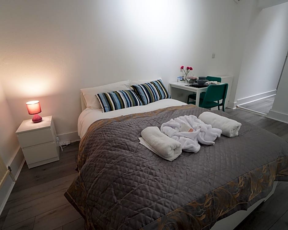 London Queens Apartments