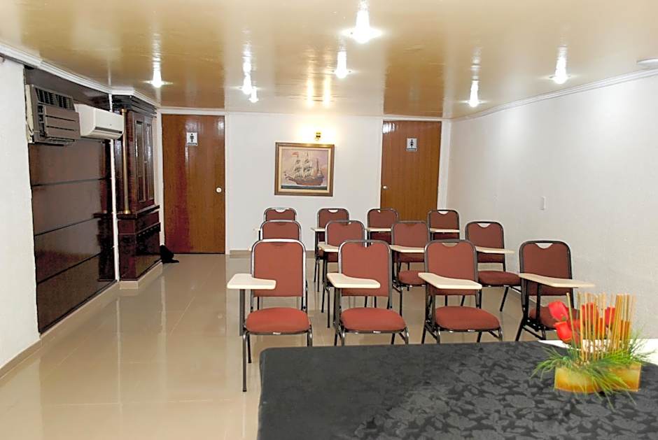 Caravelle Palace Hotel