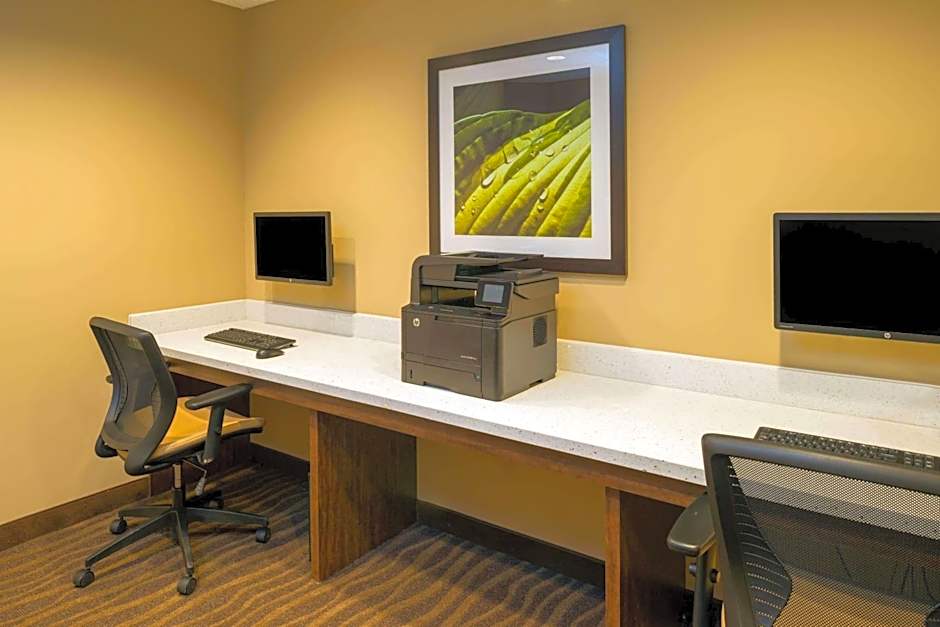 Microtel Inn & Suites By Wyndham Red Deer