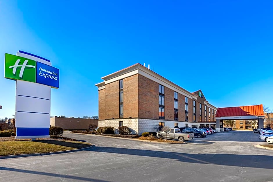 Holiday Inn Express Crestwood By IHG