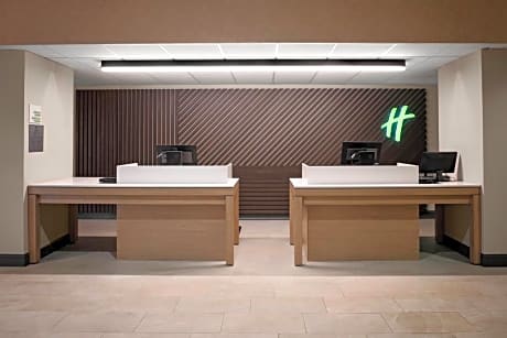Holiday Inn & Suites Boston Peabody, an IHG Hotel