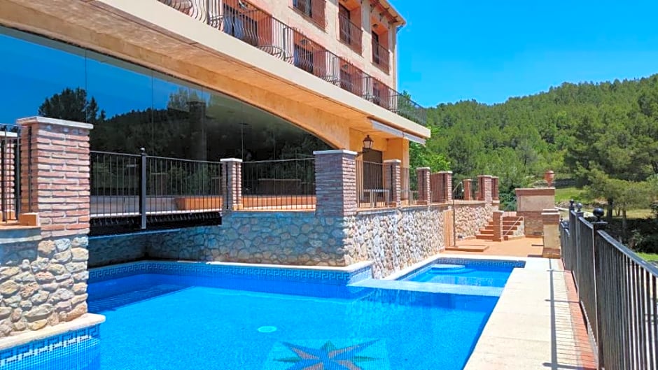 La Figuerola Hotel & Restaurant