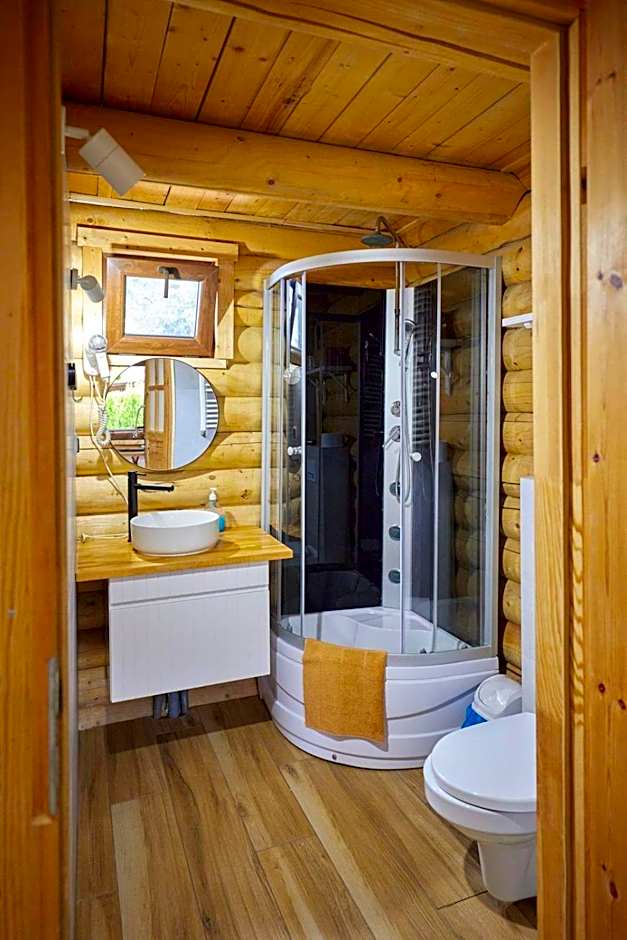 Domy z Bala - Domki ogrzewane - JACUZZI, SAUNA, lody, popcorn, ryba wedzona i ognisko w cenie!