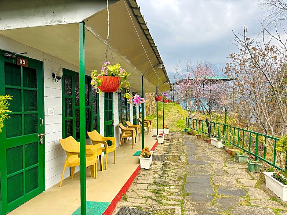 Himalayan High, Auli, by Himalayan Eco Lodges