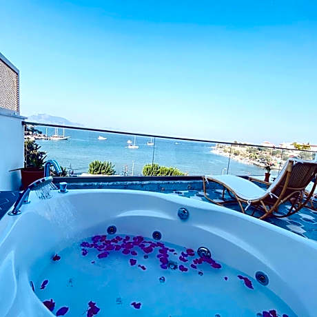 Deluxe Suite with Spa Bath