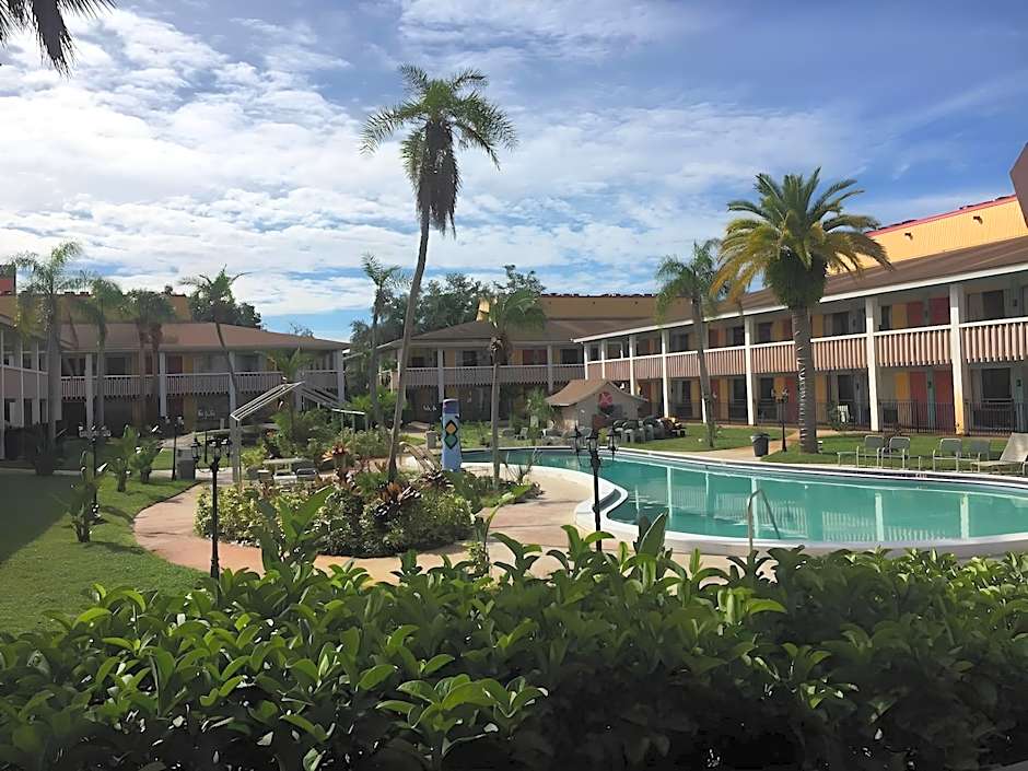 Rodeway Inn – Holiday, FL