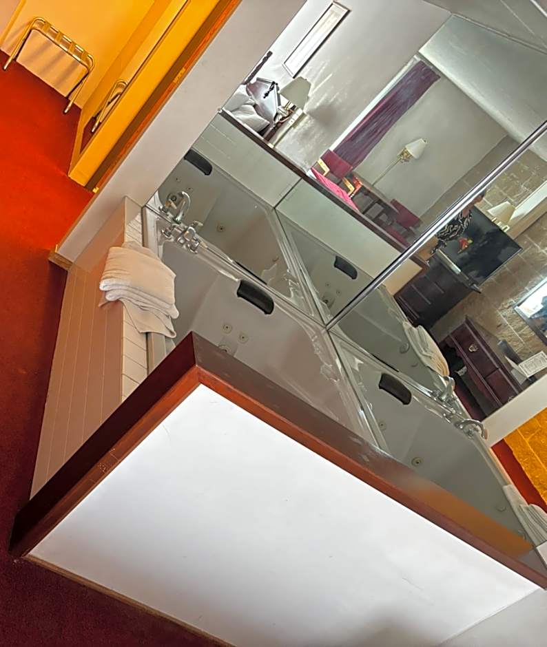 Voyageur Inn And Conference Center