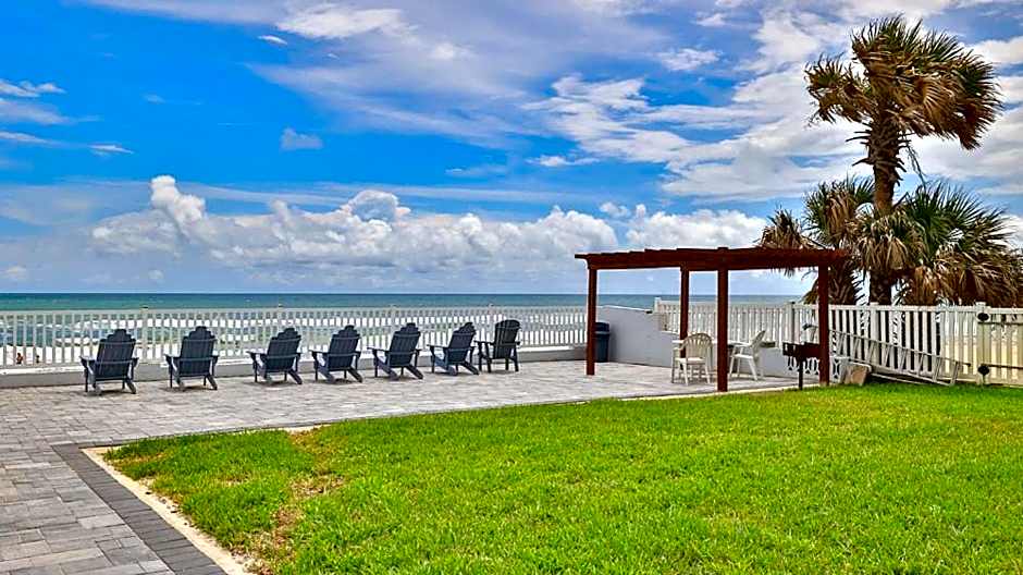 Driftwood Beach Motel