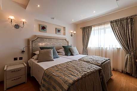 Superior Double or Twin Room with Sea View