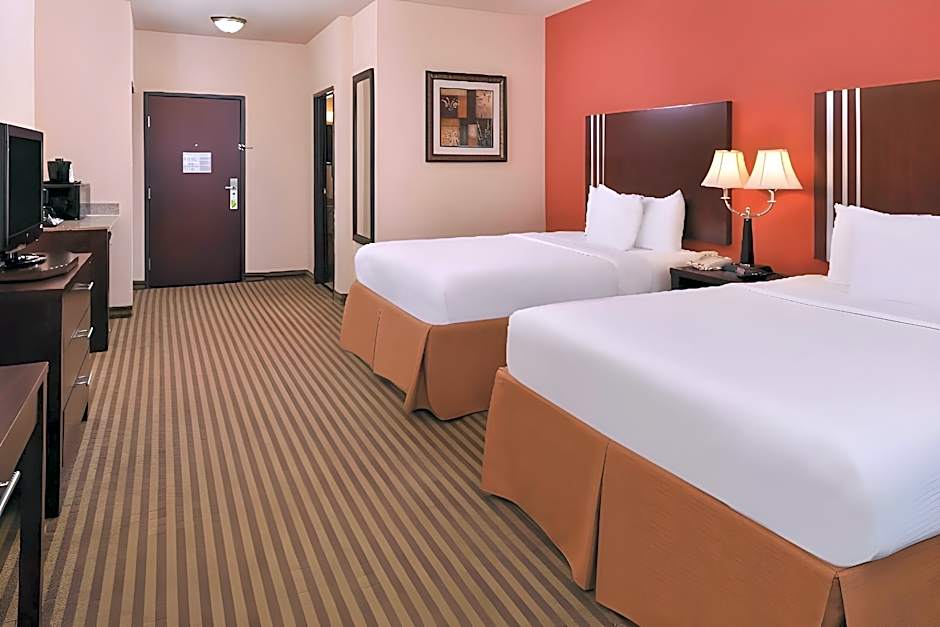 La Quinta Inn & Suites by Wyndham Woodward