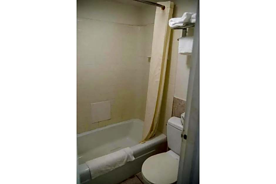 Marshall Lodge By OYO Hwy 65