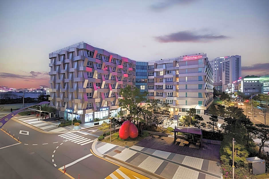 Chungchoho Best Hotel