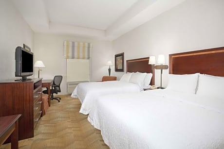 Queen Room with Two Queen Beds - Non-Smoking - Breakfast included in the price 