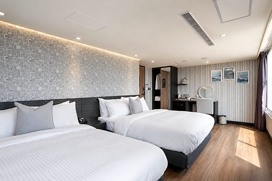 Elence Hotel