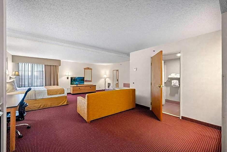 AmericInn by Wyndham Denver Airport