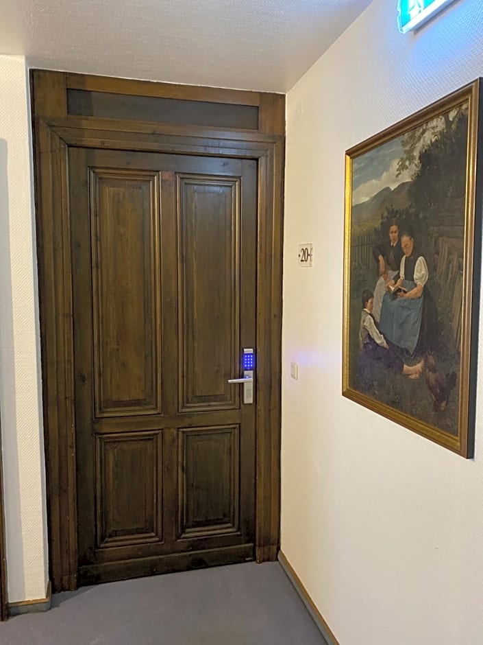 Hotel zur Post Dabringhausen - contactless self check-in