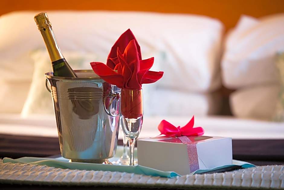 Royal Hotel Calgary, Trademark Collection by Wyndham