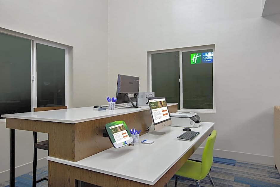Holiday Inn Express Hotel & Suites Ontario By IHG